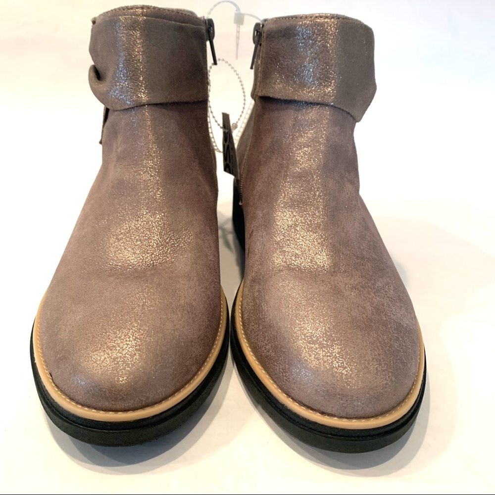 Clarks Pewter Suede Comfort Bow Boot 9 WIDE - Picture 5 of 10